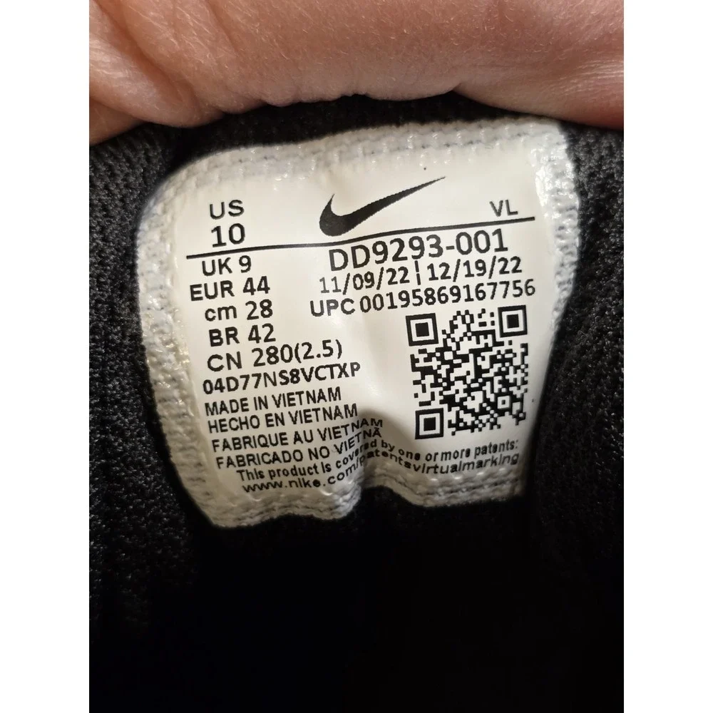 Size 10 - Nike‎ Downshifter 12 Black White